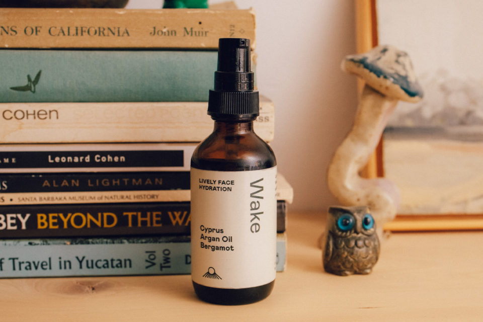 leo-basica-design-iandi-face-oil-packaging-branding