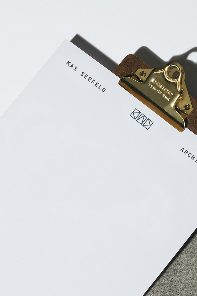 leo-basica-kas-branding-3